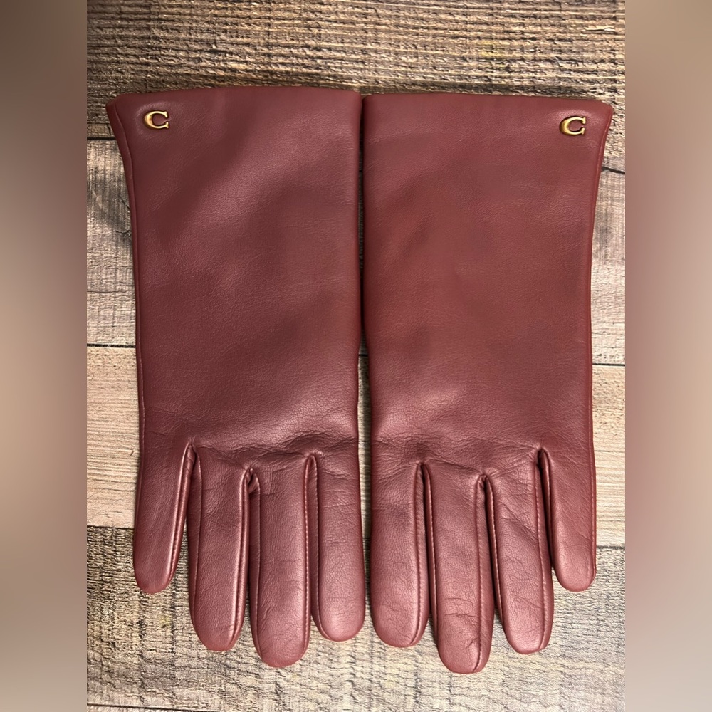 Coach Rich Burgundy Sheep Leather Tech Gloves - Picture 2 of 5